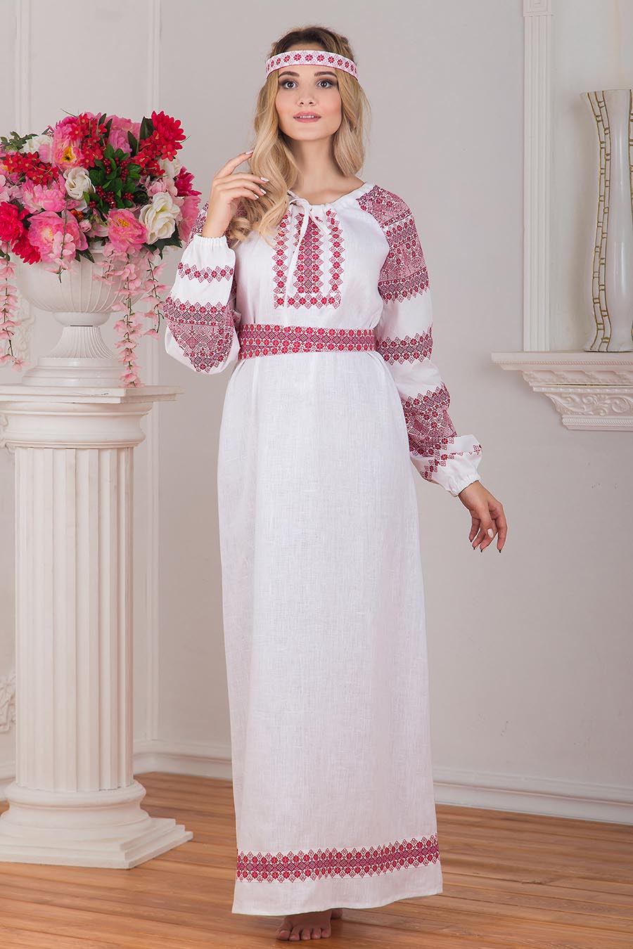 A playful frame from Women in Slavic costumes — online in Yarkand