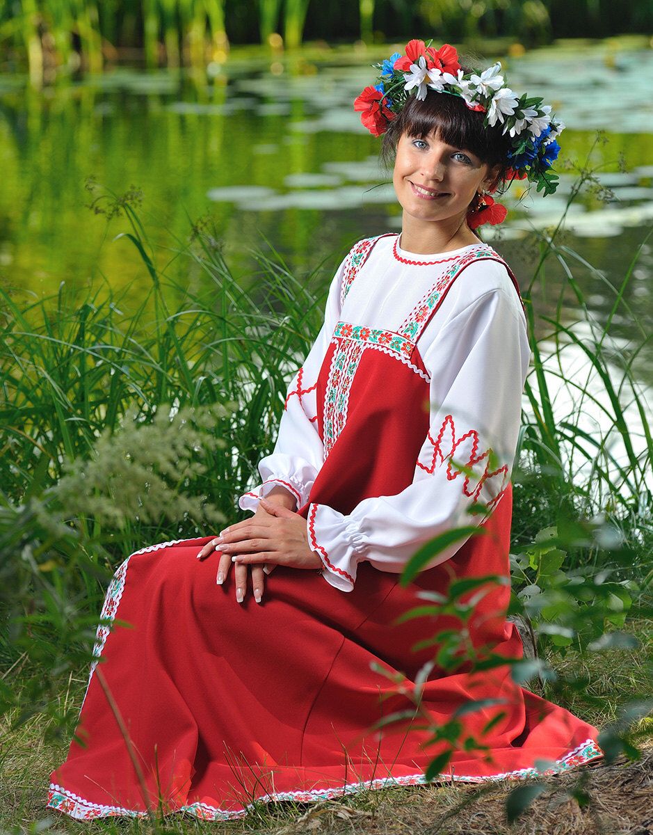 Beautiful girl Girls in Slavic costumes in Yarkand