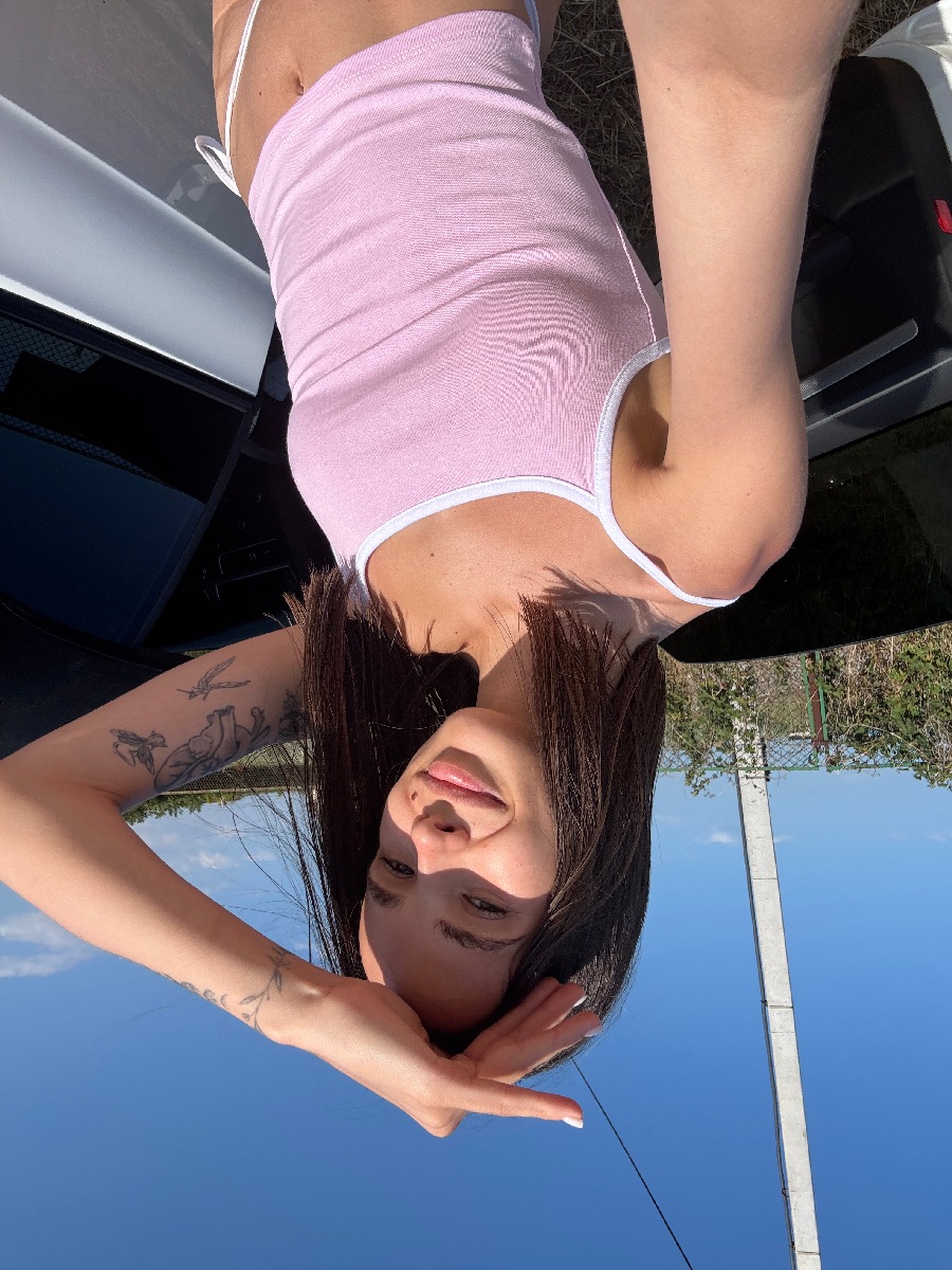 Sexy model Tina in Yarkand